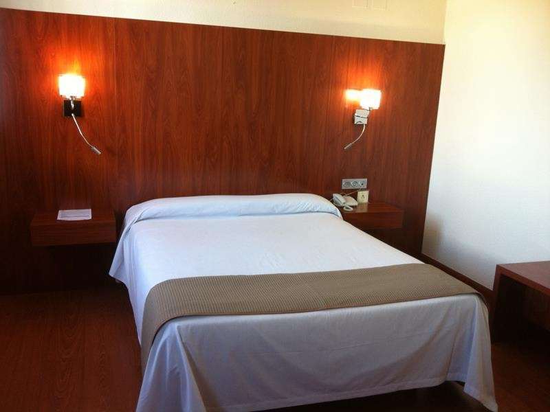 Hotel Familia Conde Huelva Habitación foto